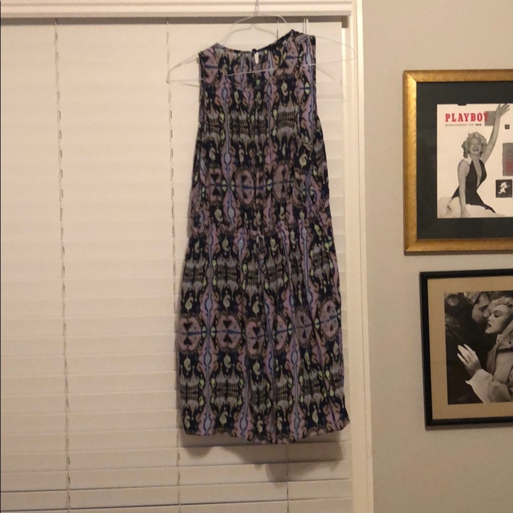 Pattern dress - Picture 2 of 5